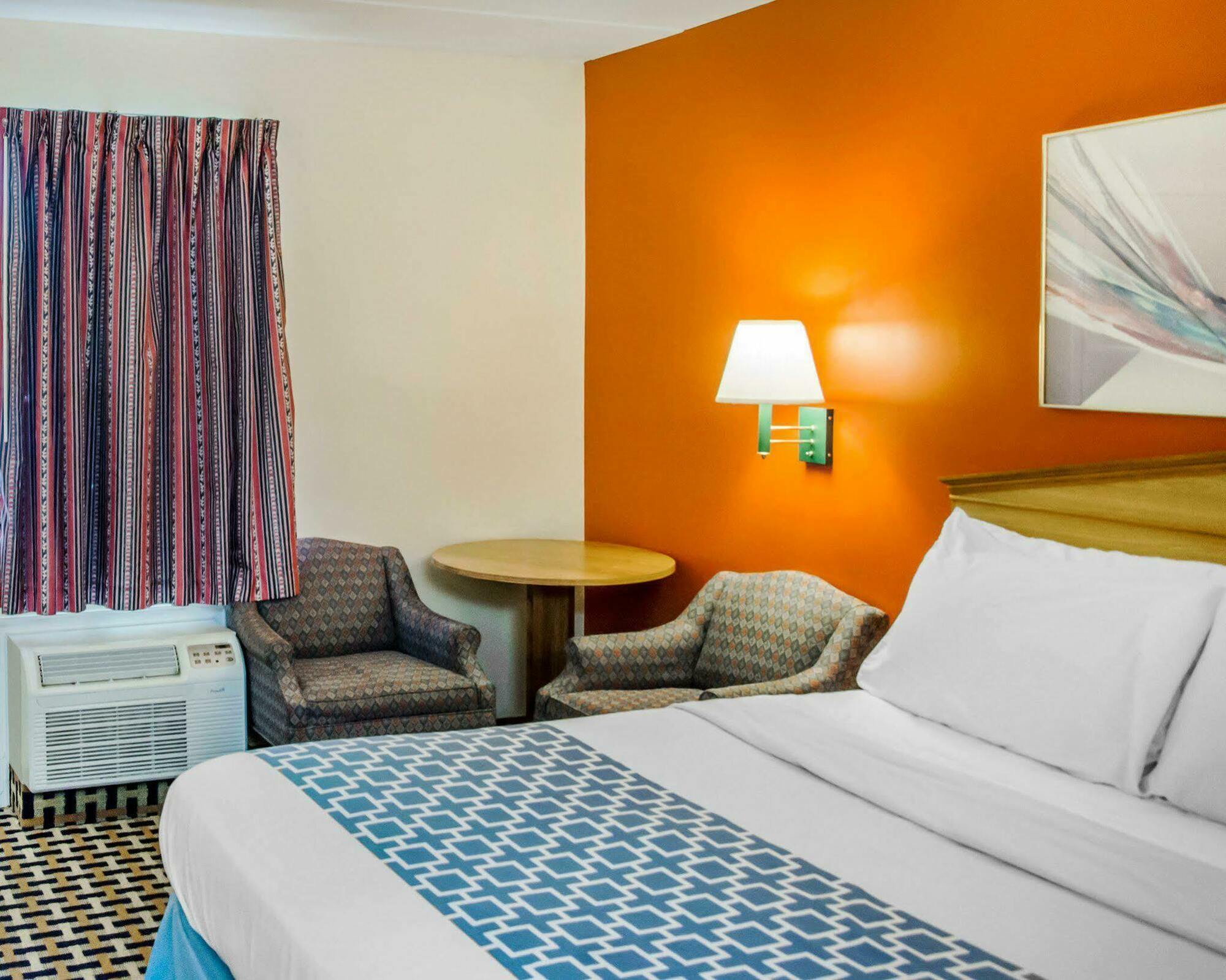 Hotel Econo 2*
